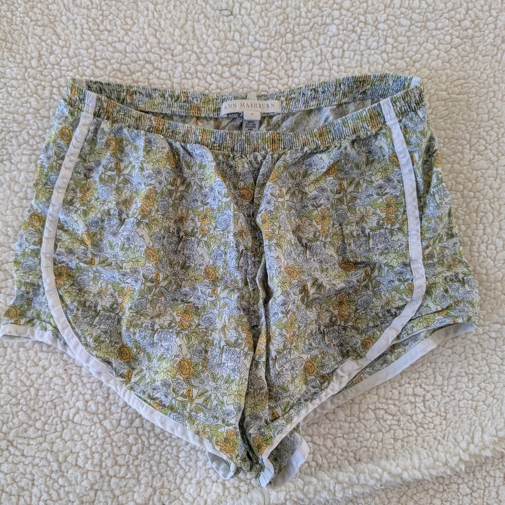 Ann Mashburn shorts floral medium